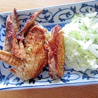 紹興酒鷄手羽焼きキャベツ添え